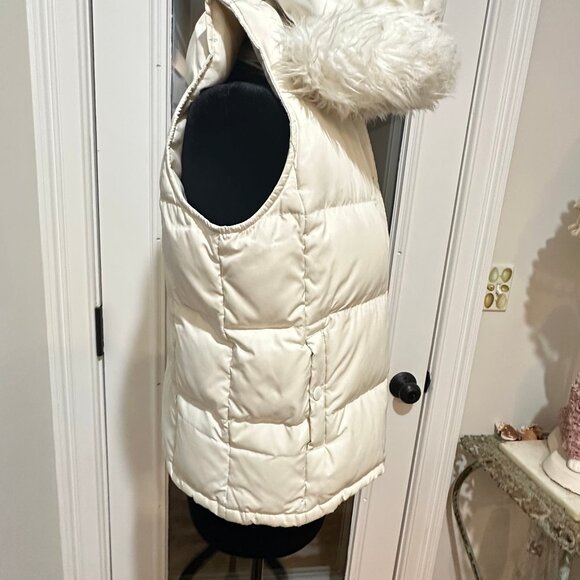Gap removable hood White Down Vest - Picture 4 of 11